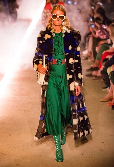 Look 77